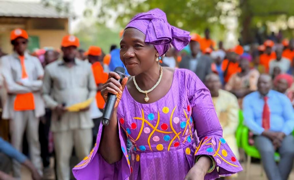 Sobdibé Kemayé, organisatrice, écrivaine & chanteuse